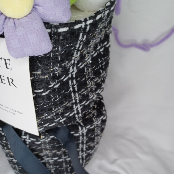 Kuromi Plush Bouquet with Flowers - Picture 4 of 8